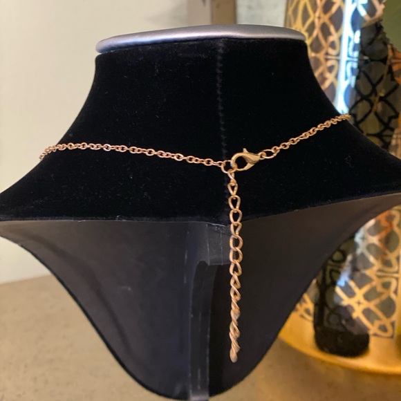 Beautiful black gem stone necklace - Picture 3 of 5